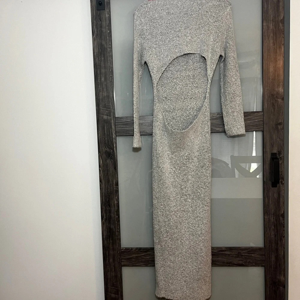 Meshki Maxi Sweater Dress w/ Back Oval Cut Out L - Picture 5 of 6
